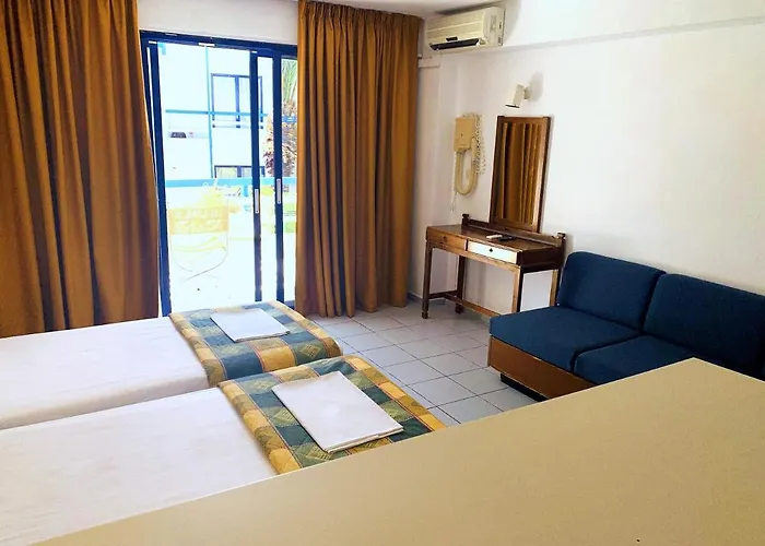 Apartahotel Kassavetis Center - &