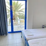 Kassavetis Center - & Ξενοδοχείο με διαμερίσματα Χερσόνησος