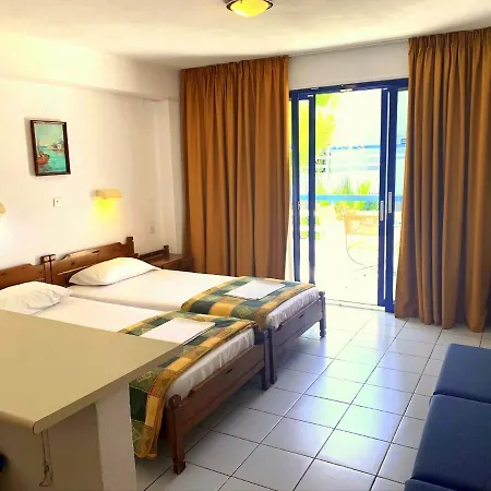 Kassavetis Center - & Hotel de apartamente 3*