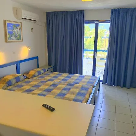 Kassavetis Center - & Aparthotel 3*