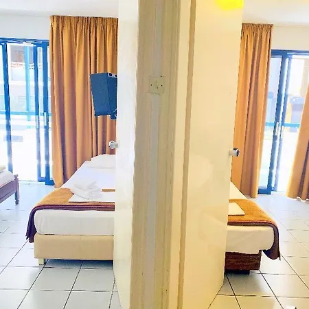 Kassavetis Center - & Hotel de apartamente 3*