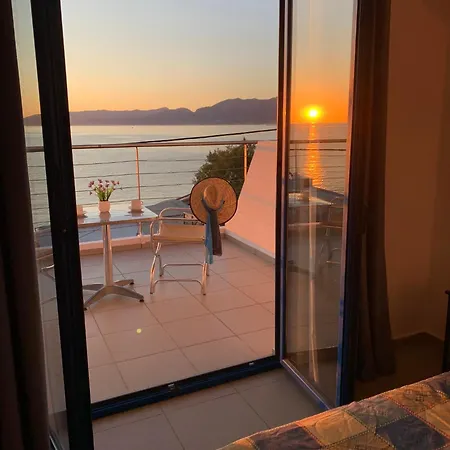 Apart-hotel Kassavetis Center - & Hersonissos (Crete)