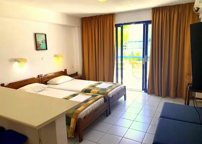 Kassavetis Center - & Aparthotel 3*