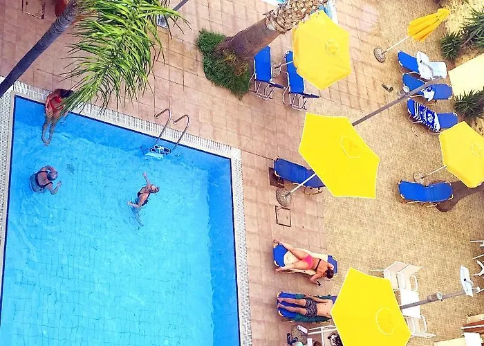 Kassavetis Center - & Херсонісос